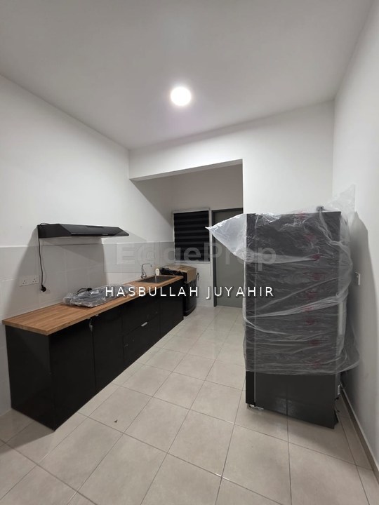 SEMI FURNISHED DOUBLE STOREY, M SENYUMIA, BANDAR BARU SALAK TINGGI, SELANGOR, Selangor, Sepang