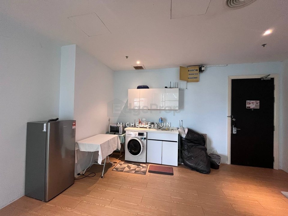 Bangsar Trade Centre 2rooms South Pantai Baharu available 19/9/2026 onwards Dalam connected to LRT Kerinchi free utilities Universiti Avenue 7 actual , Kuala Lumpur, Bangsar