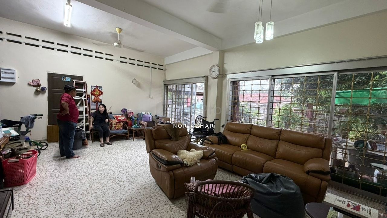 2 storey Semi D Intermediate Jalan Haji Busu Batu Buruk Kuala Terengganu RM 750 000 serious nego, Terengganu, Kuala Terengganu
