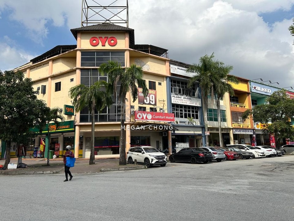 3 Storey Shop Taman Perindustrian Axis Taman Sri Muda Seksyen 25 Shah Alam, Selangor, Klang