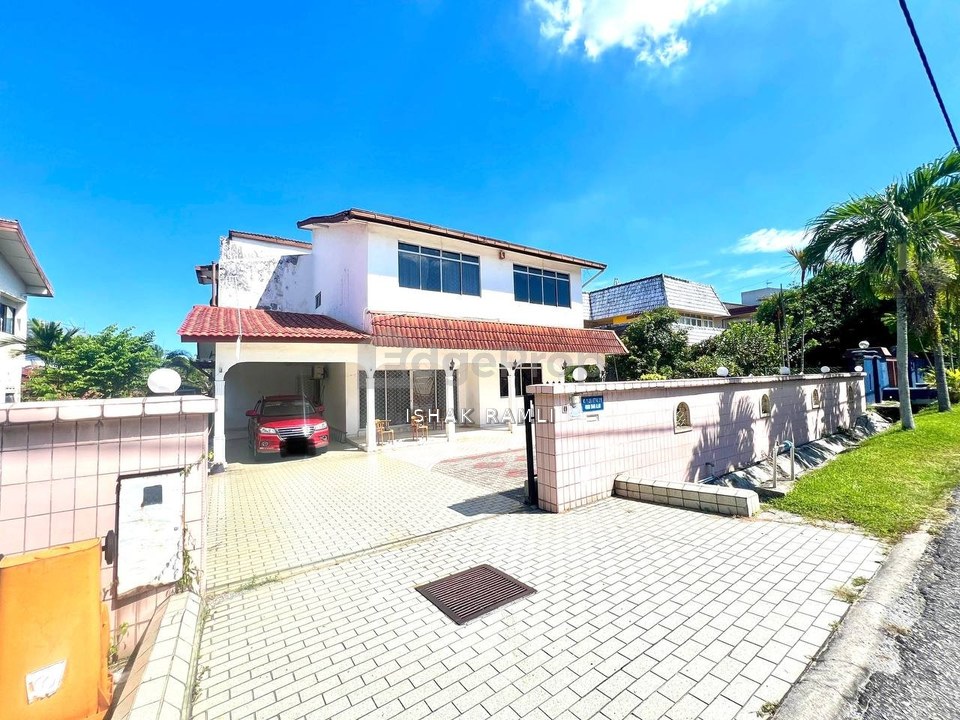 Shah Alam, Seksyen 3 Double Storey Bungalow House urgent sale