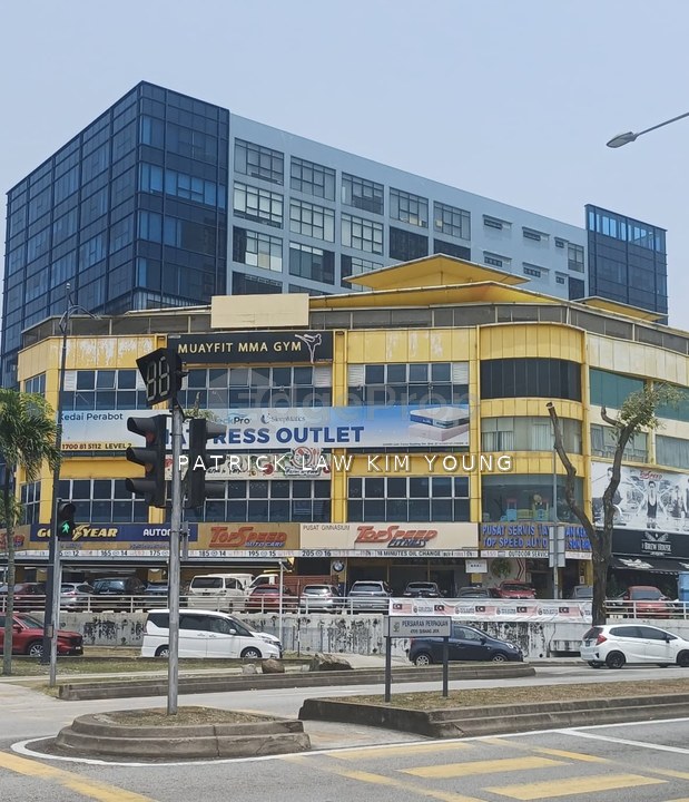 Taipan Business Centre, USJ 10
