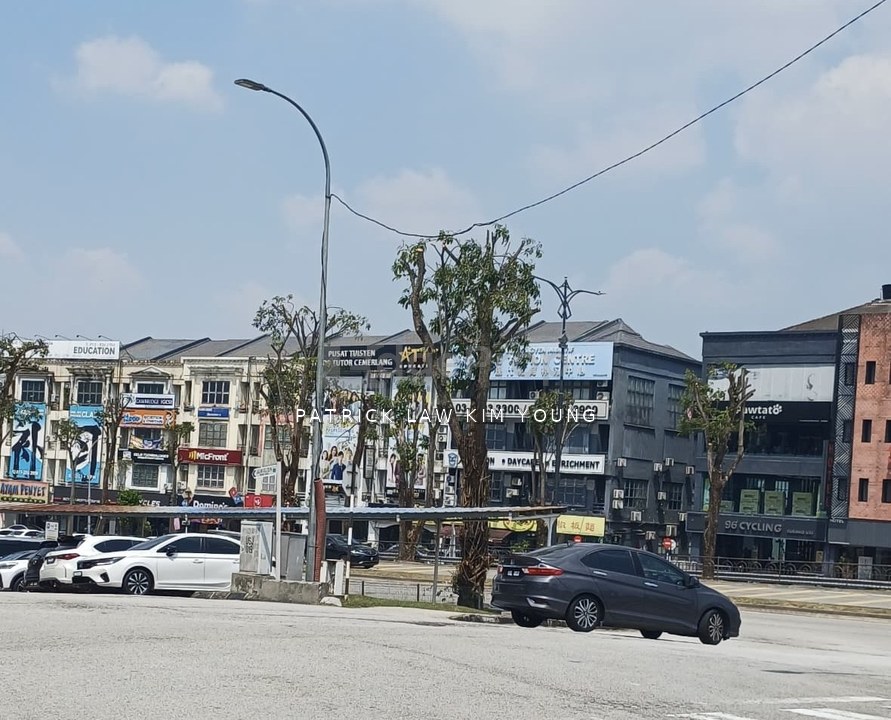 Taipan Business Centre, USJ 10