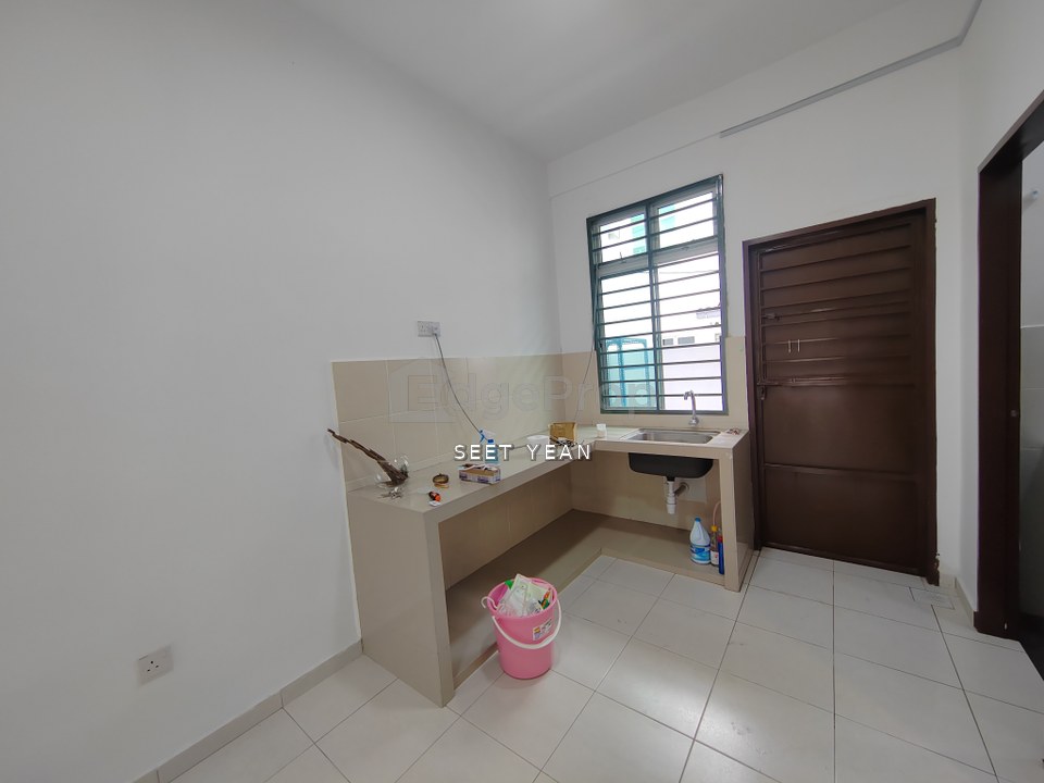 3 Storey Scientex kundang Gamuda Gardens Rawang For Rent Partially Furnished , Selangor, Rawang