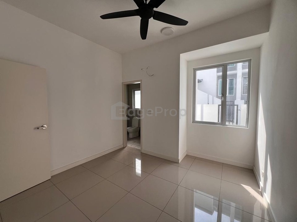 Garland Residence 2 Kota Emerald Rawang Terrace Landed House For Rent, Selangor, Rawang