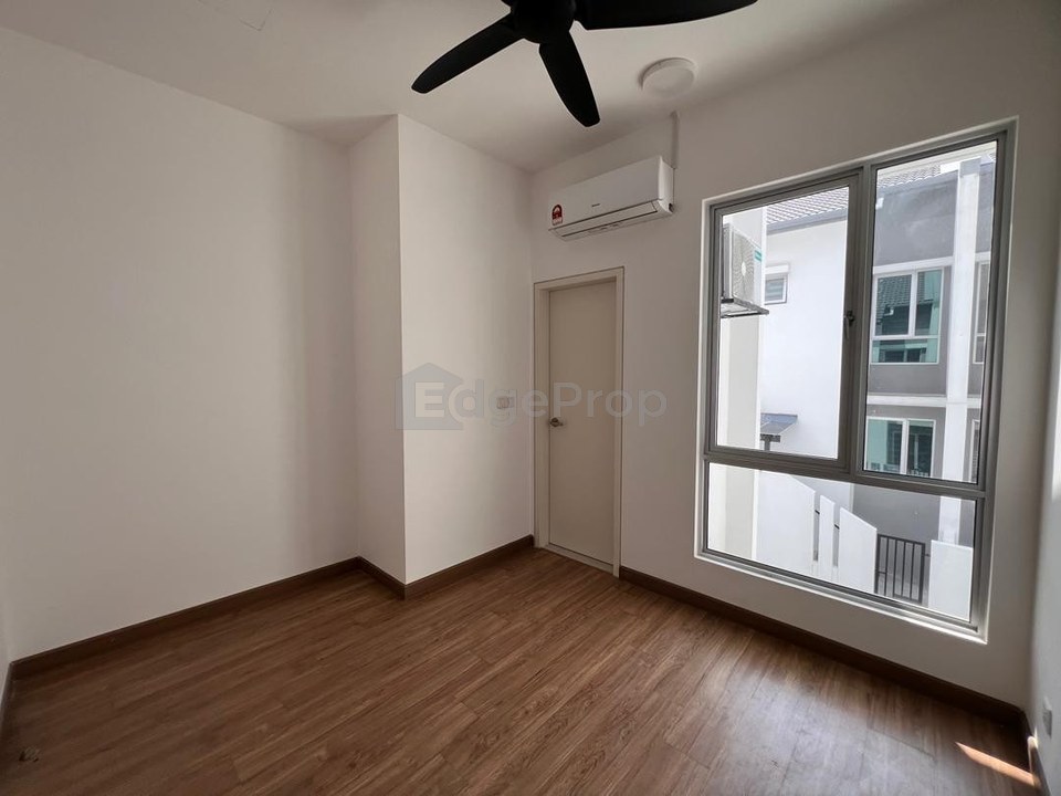 Garland Residence 2 Kota Emerald Rawang Terrace Landed House For Rent, Selangor, Rawang