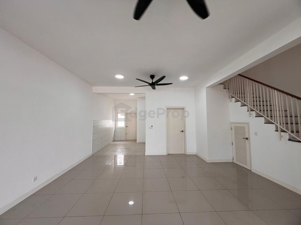Garland Residence 2,Kota Emerald