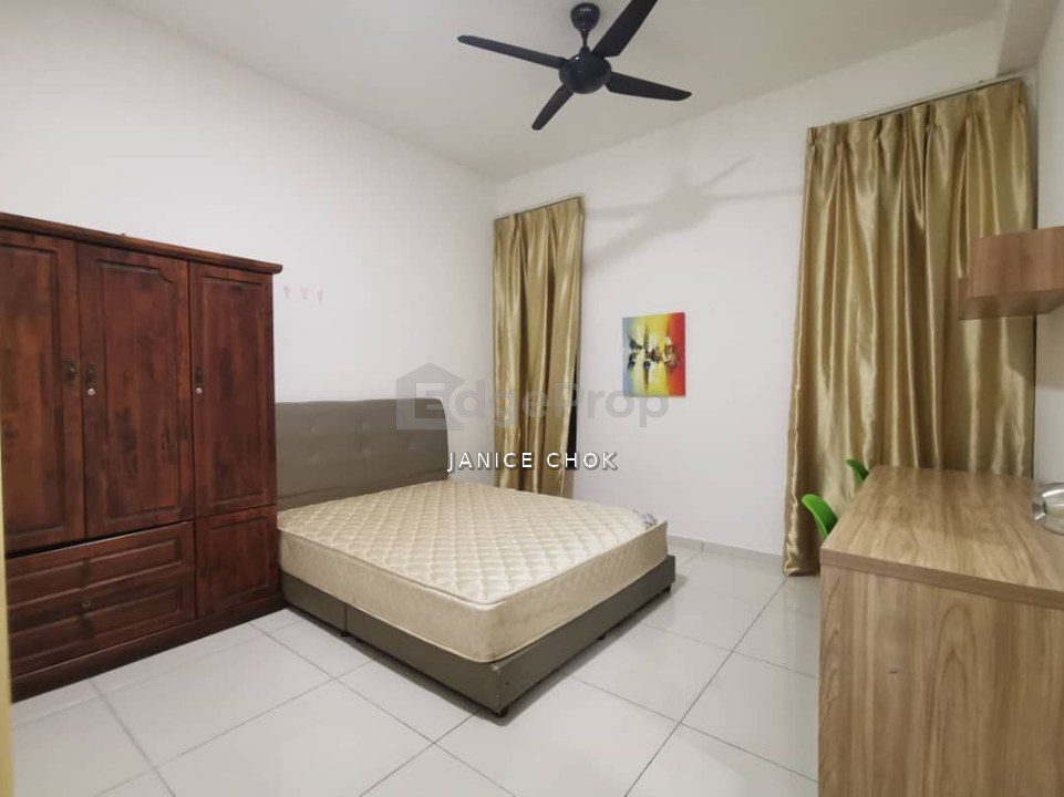 D'Summit Residences
