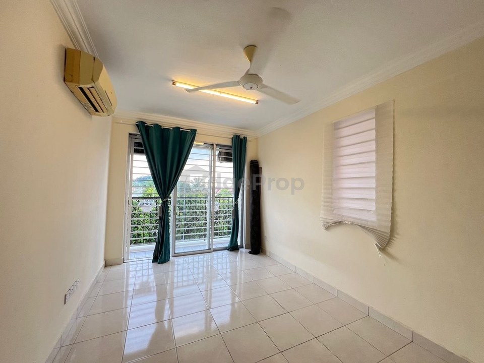Villa Residence @ Goodview Heights