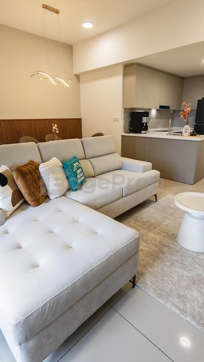 Est8 (Residensi Estetik 8)