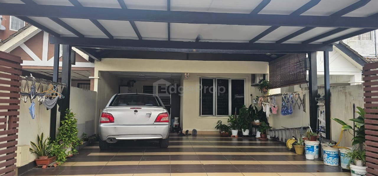 Jalan Tebing Enam 8/8F