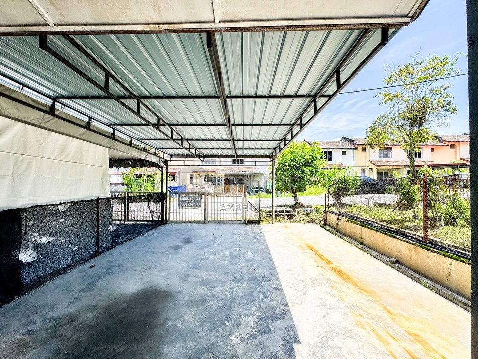 Extra land backyard. 2-Storey Terrace. Kemboja, Bukit Sentosa, Selangor, Rawang