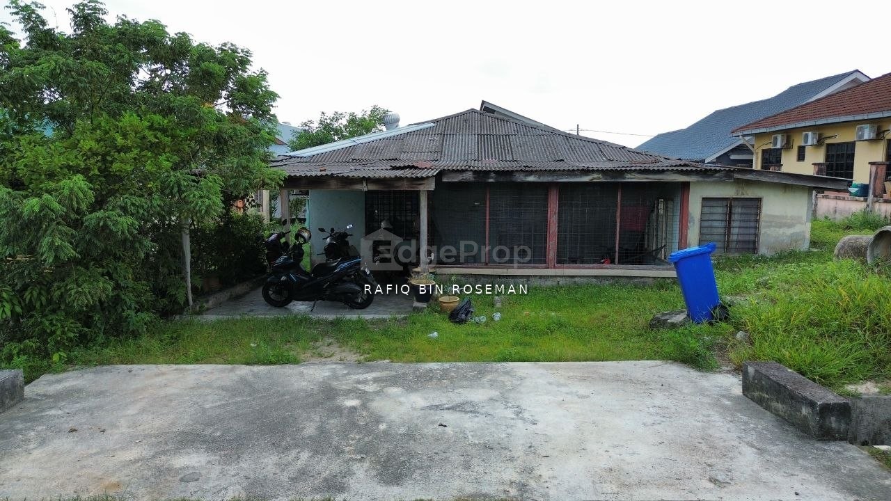 Single Storey House Kampung Melayu Subang Tambahan, Selangor, Subang