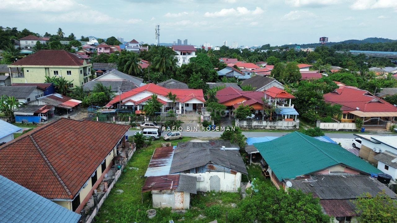 Single Storey House Kampung Melayu Subang Tambahan, Selangor, Subang